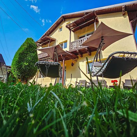 Alpine Bliss Sinaia Hotel Bagian luar foto