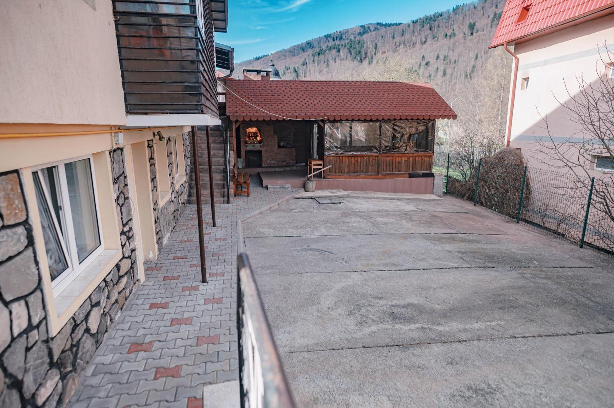 Alpine Bliss Sinaia Hotel Bagian luar foto