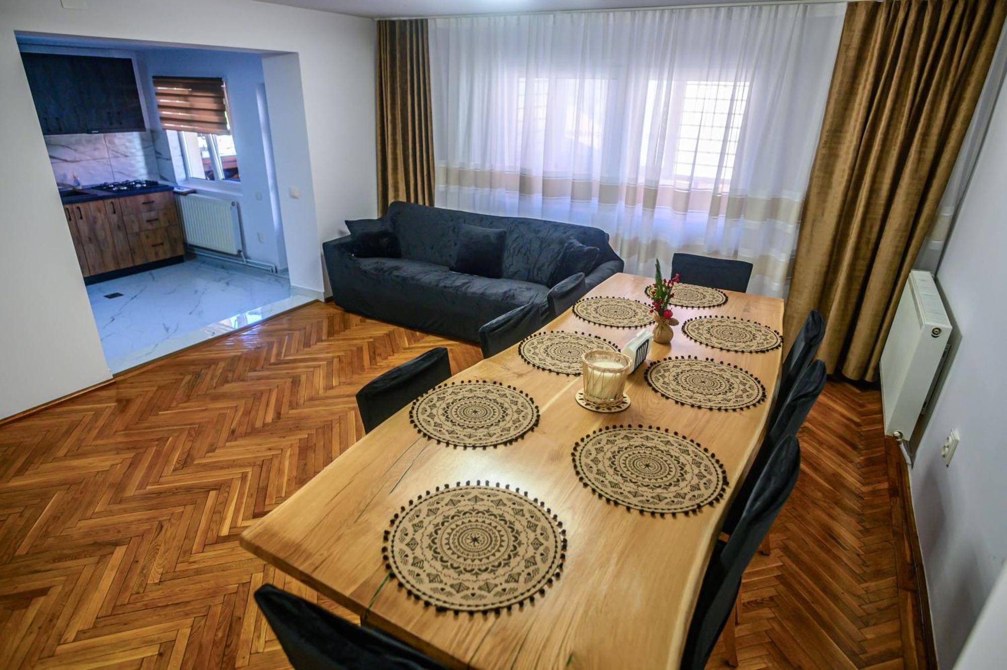 Alpine Bliss Sinaia Hotel Bagian luar foto